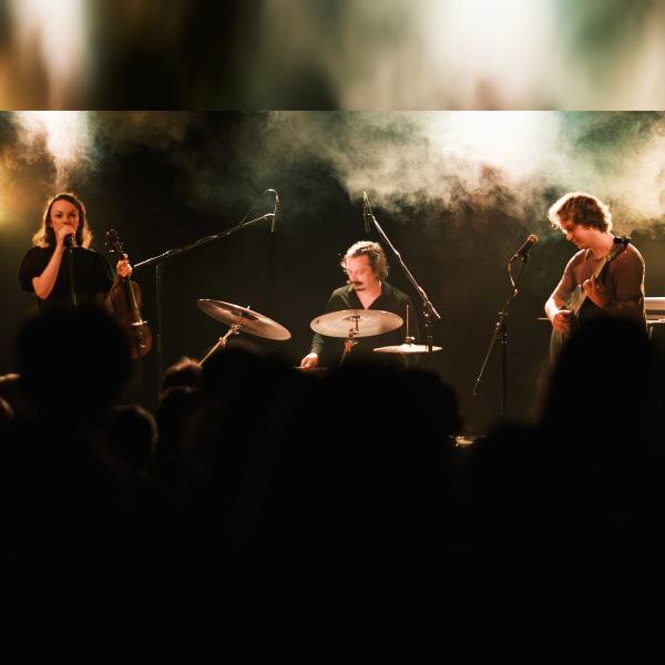 Cermaque & kapela + Bára Zmeková + Souvrat