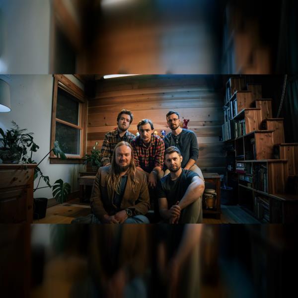TopHouse + special guest: Raynes
