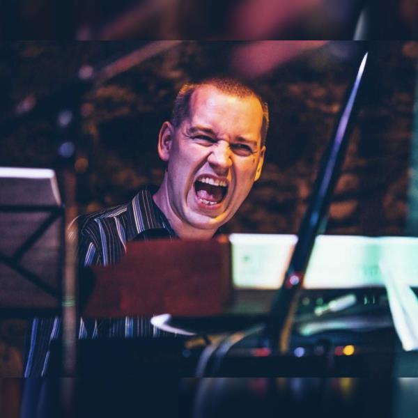 Jazz on the Roof: Ondřej Kabrna & Flying Accordion