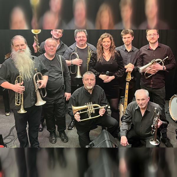 Big Band Trumpets: Lady! Trumpets! Swing!