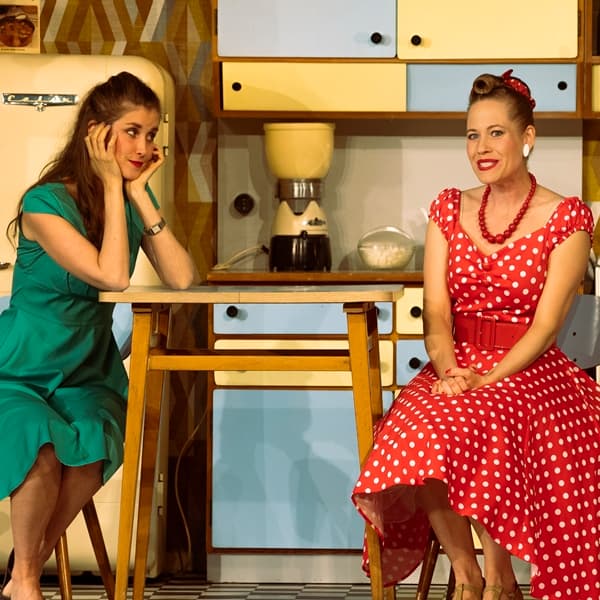 JSEM DOMA, ZLATO!, Divadlo RB