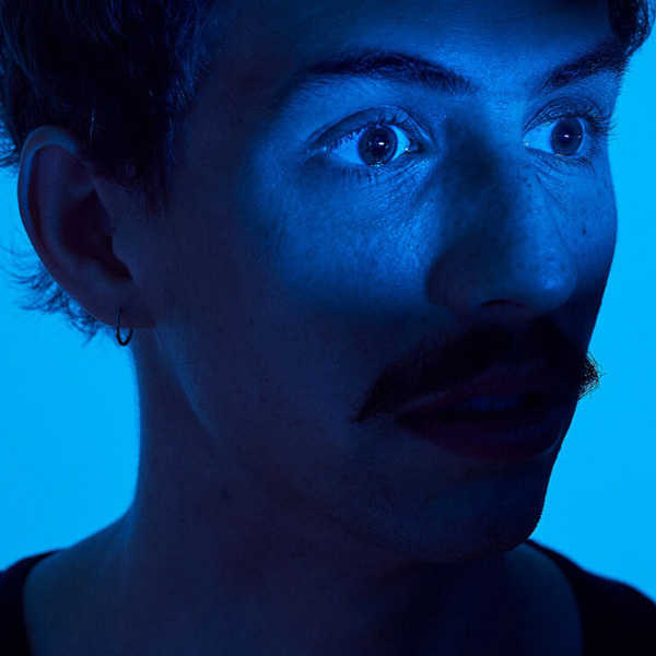 JAK VIDĚT NEVIDITELNÉ, Divadlo v Dlouhé