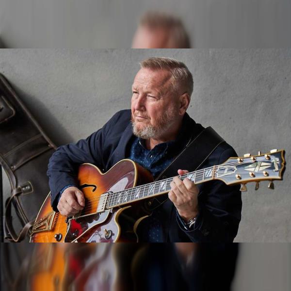 Jazz on the Roof: Roman Pokorný Gitan Trio