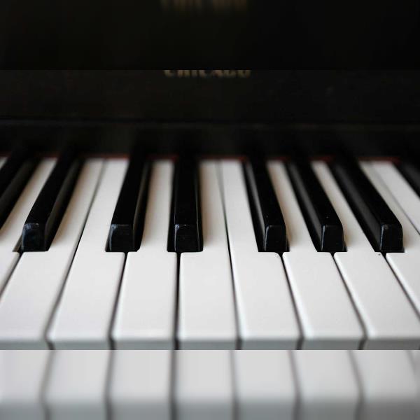 Multicreations: Tomáš Urík – 415620090