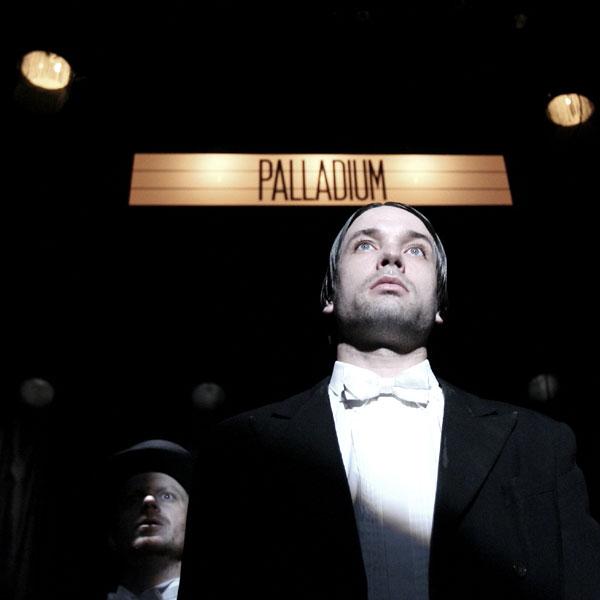 Dejvické divadlo - 39 stupňů