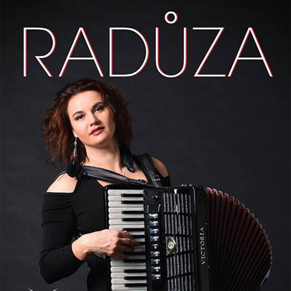 Radůza s kapelou