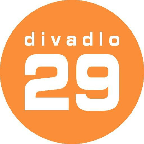 Spitfire Company: Hlas Anne Frankové