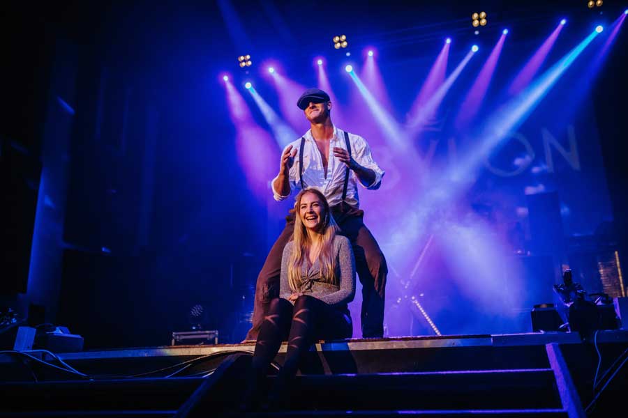 picture MEN4QUEEN SHOW