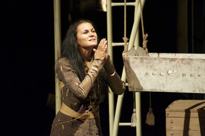 picture QUASIMODO - zvoník z katedrály Notre Dame