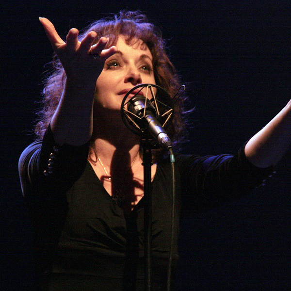 Jil Aigrot - THE VOICE OF PIAF