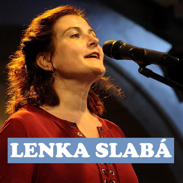 LENKA SLABÁ A TRIOLA